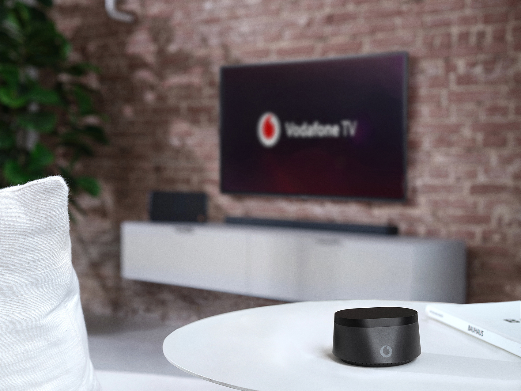 Nevo® Butler entertainment and smart home hub at Vodafone Portugal